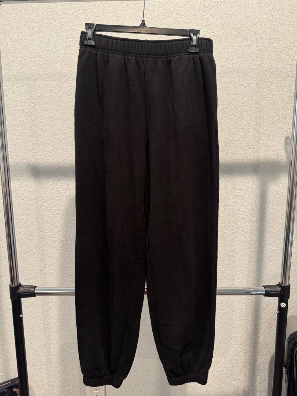 No Boundaries Black Men's Sweatpants with Elastic Waist